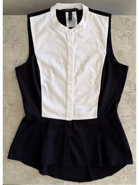 BCBGMaxAzria Black and White
Sleeveless Peplum Top